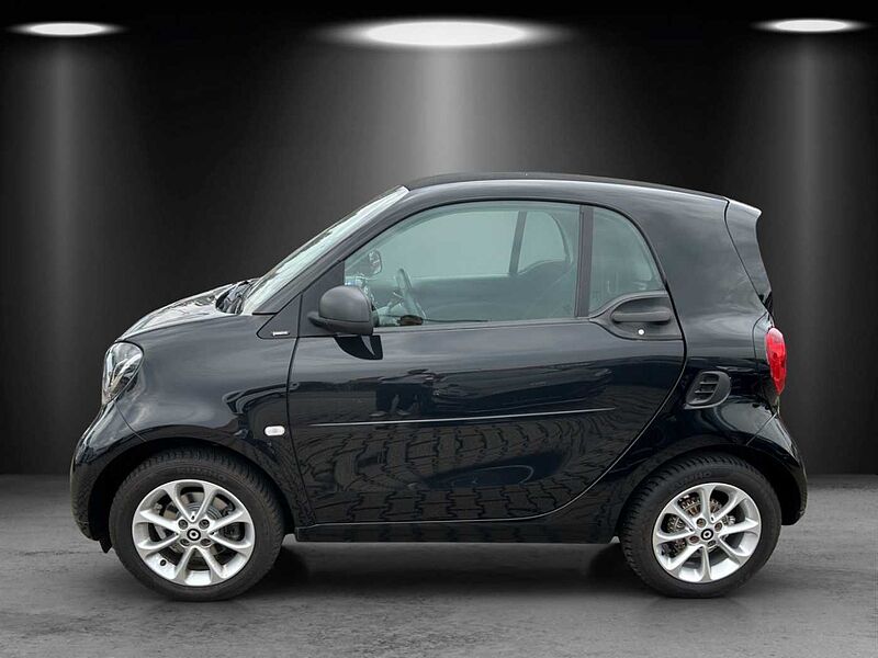 Smart fortwo Passion Klimaautom SHZ Tempomat Berganfahrass. GA Alu Freisprech Allwetterreifen