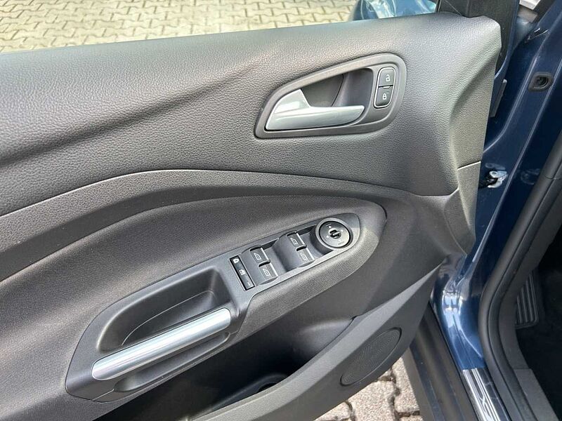 Ford C-Max Cool & Connect Navi Apple CarPlay Android Auto Mehrzonenklima WLAN SHZ LenkradHZ