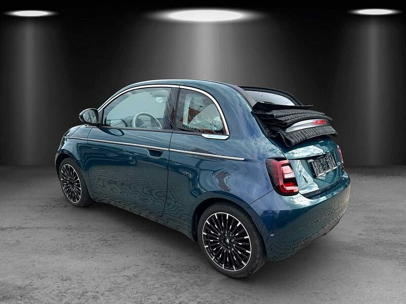 Fiat 500 La Prima 42 kWh Navi Memory Sitze 360°LED Apple CarPlay Android Auto Klimaautom