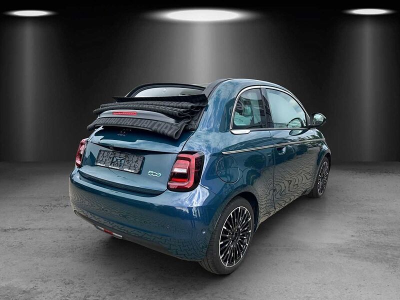 Fiat 500 La Prima 42 kWh Navi Memory Sitze 360°LED Apple CarPlay Android Auto Klimaautom