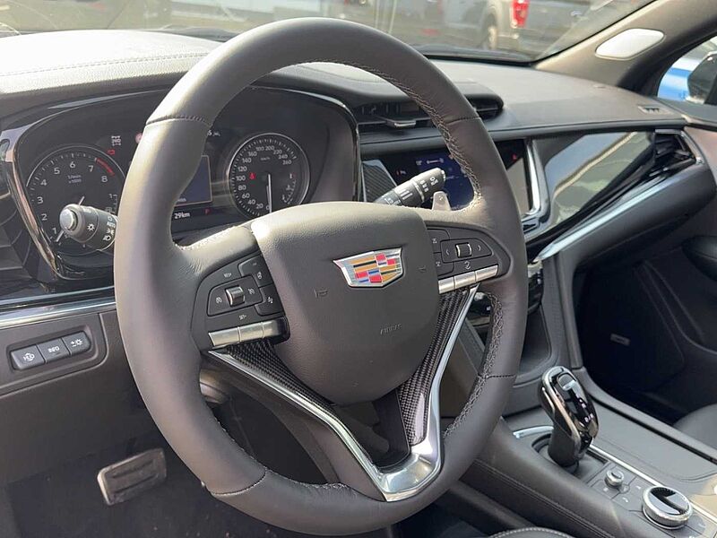 Cadillac XT6 Sport 3.6 AWD 7-SITZE AHK BELÜFTUNG PANO NAV